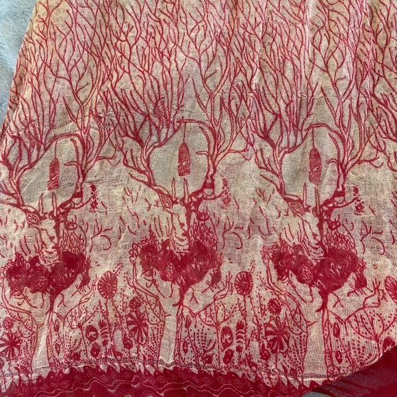 Boho | Red Bird Deer Scarf - Picture 2 of 10